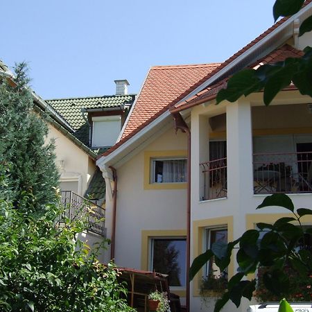 Apartment Revesz Harkány Exterior foto