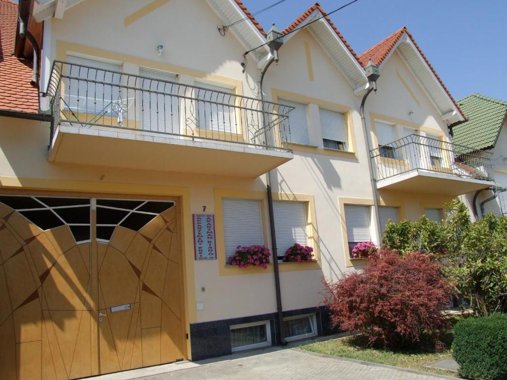Apartment Revesz Harkány Exterior foto